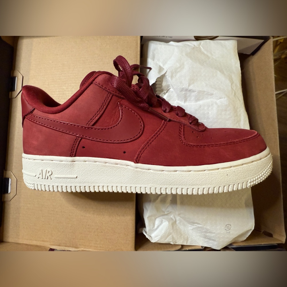 Nike Womens Air Force Ones - Never Worn